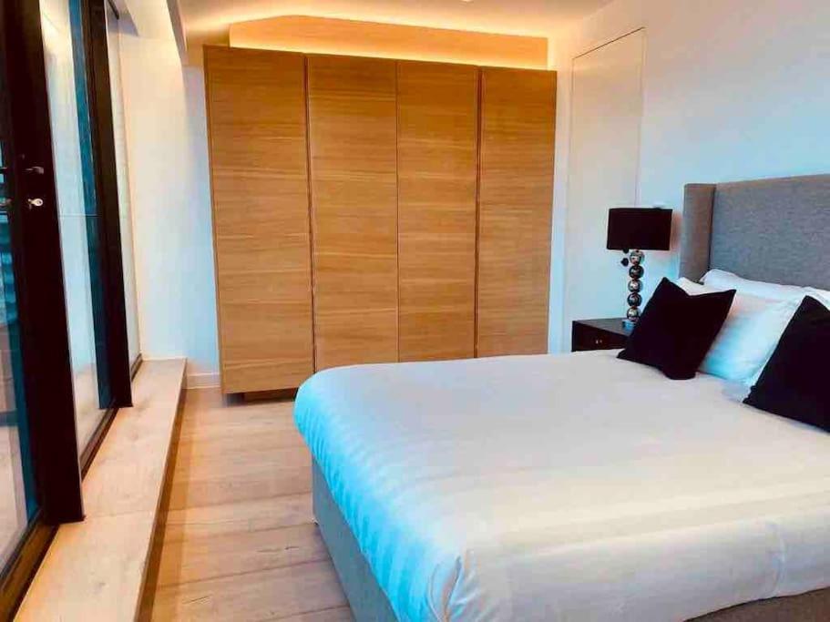 Large 3 Bed 3 Bathrooms Penthouse With Terrace And City Views In ลอนดอน ภายนอก รูปภาพ